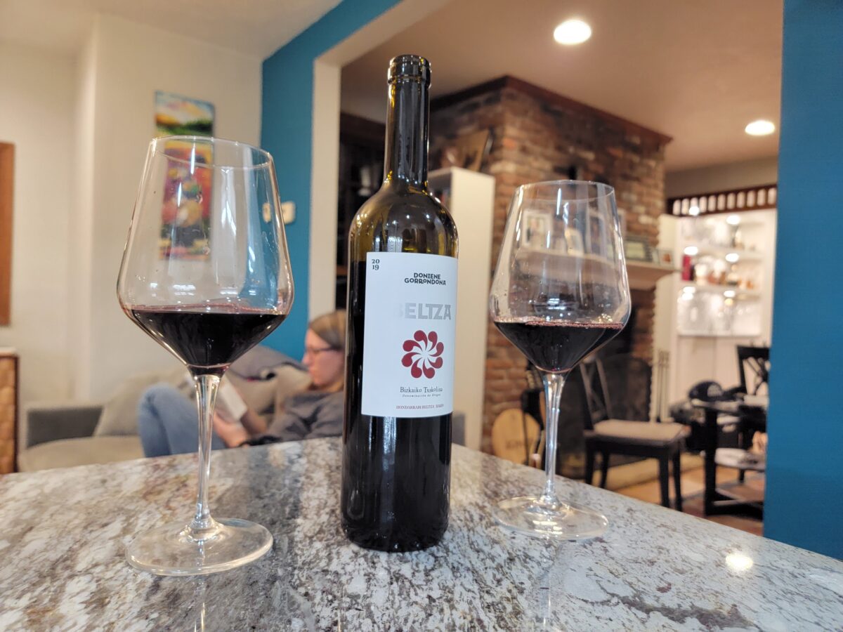 Doniene Gorrondona Beltza Txakolina Tinto 2019 Review