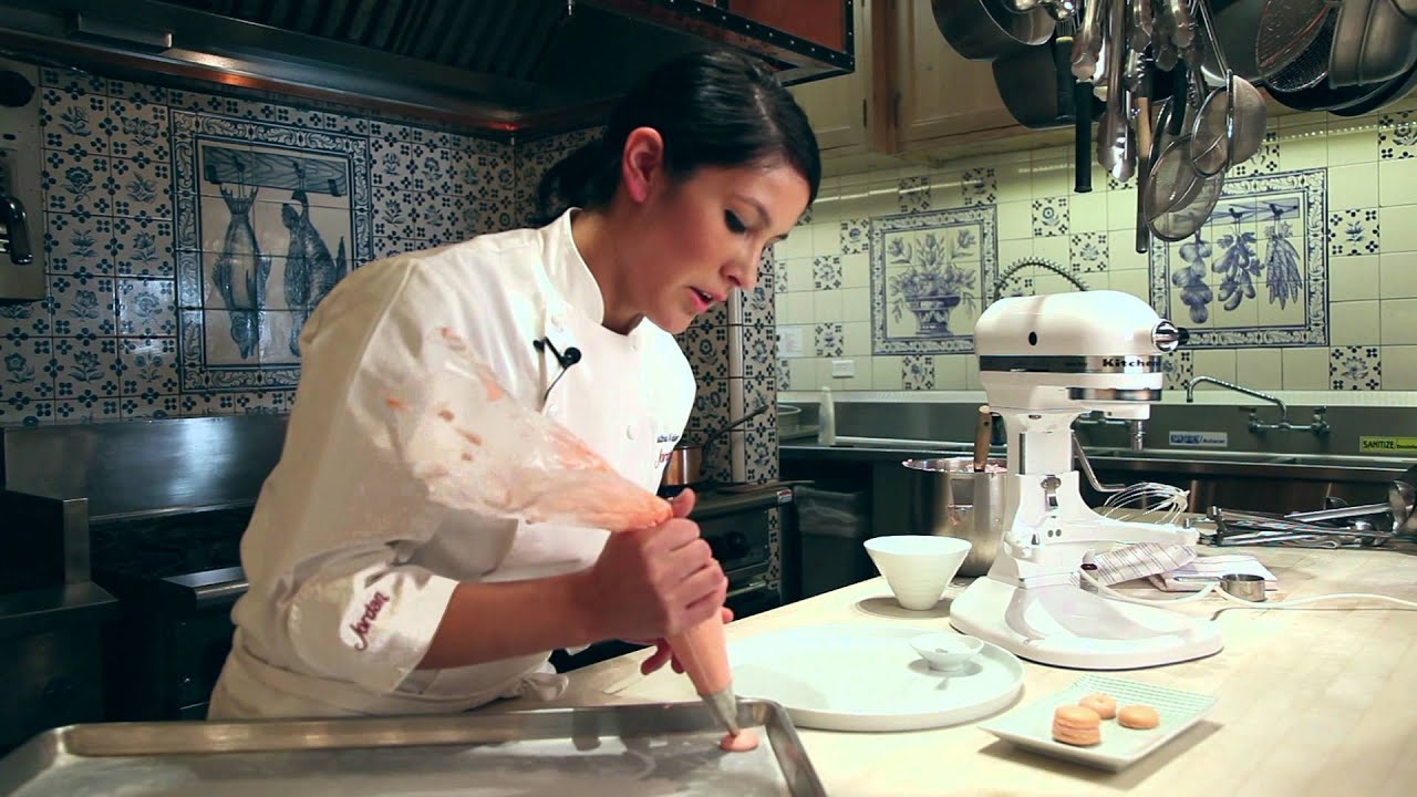 How to Make French Macarons: Easy Macaron Recipe Baking Demonstration Tutorial (not Macaroons)