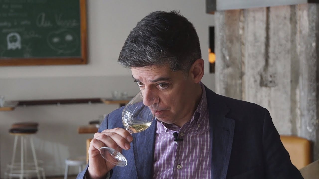 How to taste wine like a pro