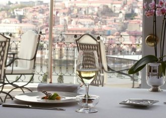 Sommelier: the secret weapon of the enogastronomic experiment